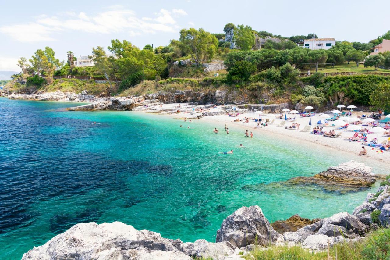 Sunflower Apartments & Studios Kassiopi Bagian luar foto