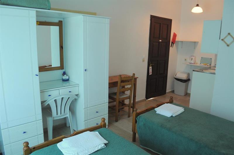 Sunflower Apartments & Studios Kassiopi Bagian luar foto