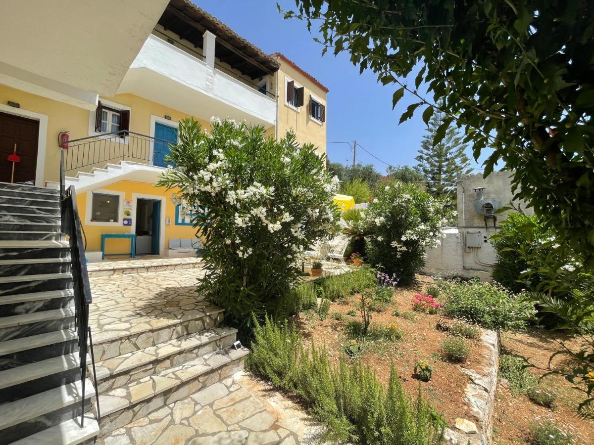 Sunflower Apartments & Studios Kassiopi Bagian luar foto