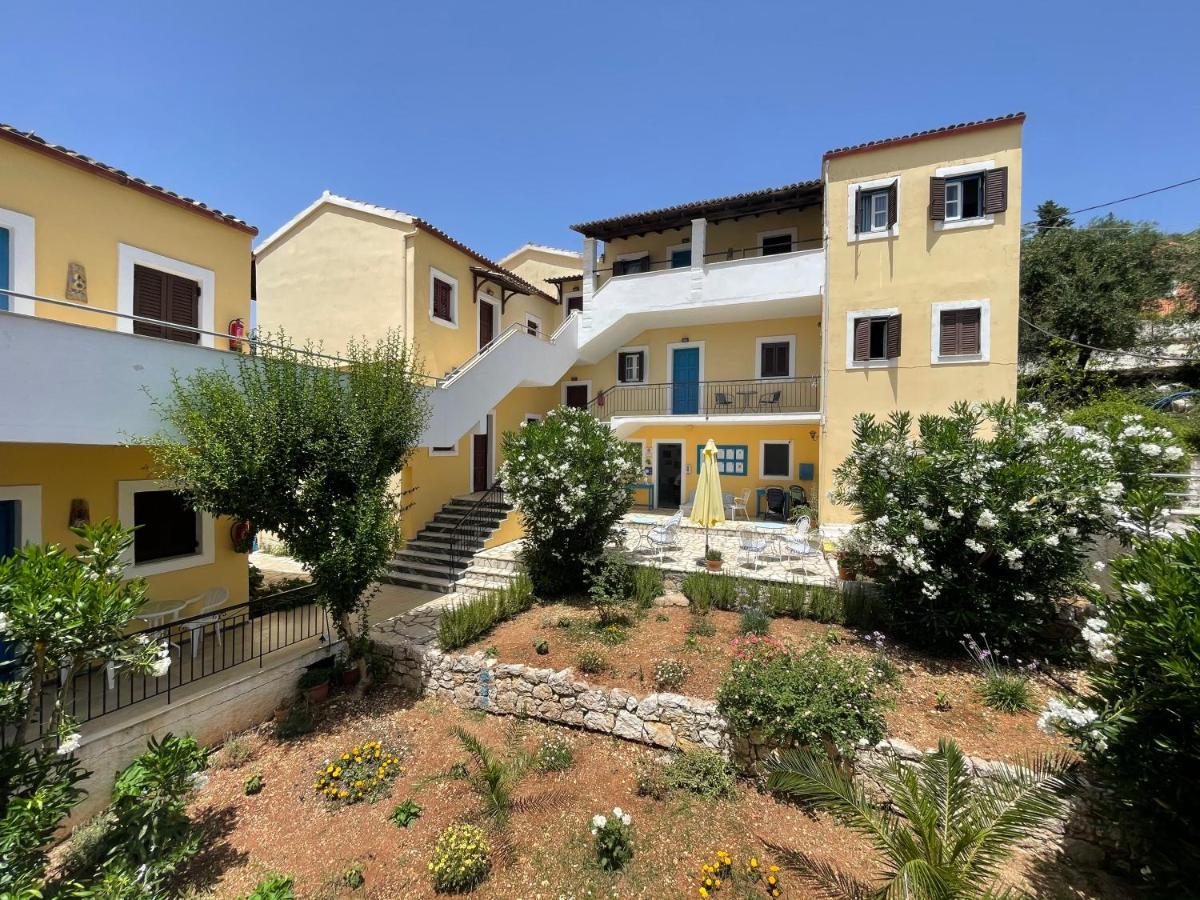 Sunflower Apartments & Studios Kassiopi Bagian luar foto