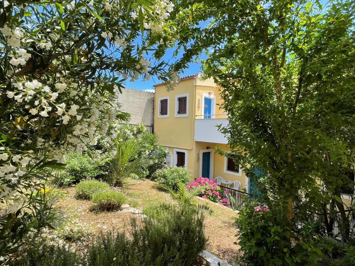 Sunflower Apartments & Studios Kassiopi Bagian luar foto