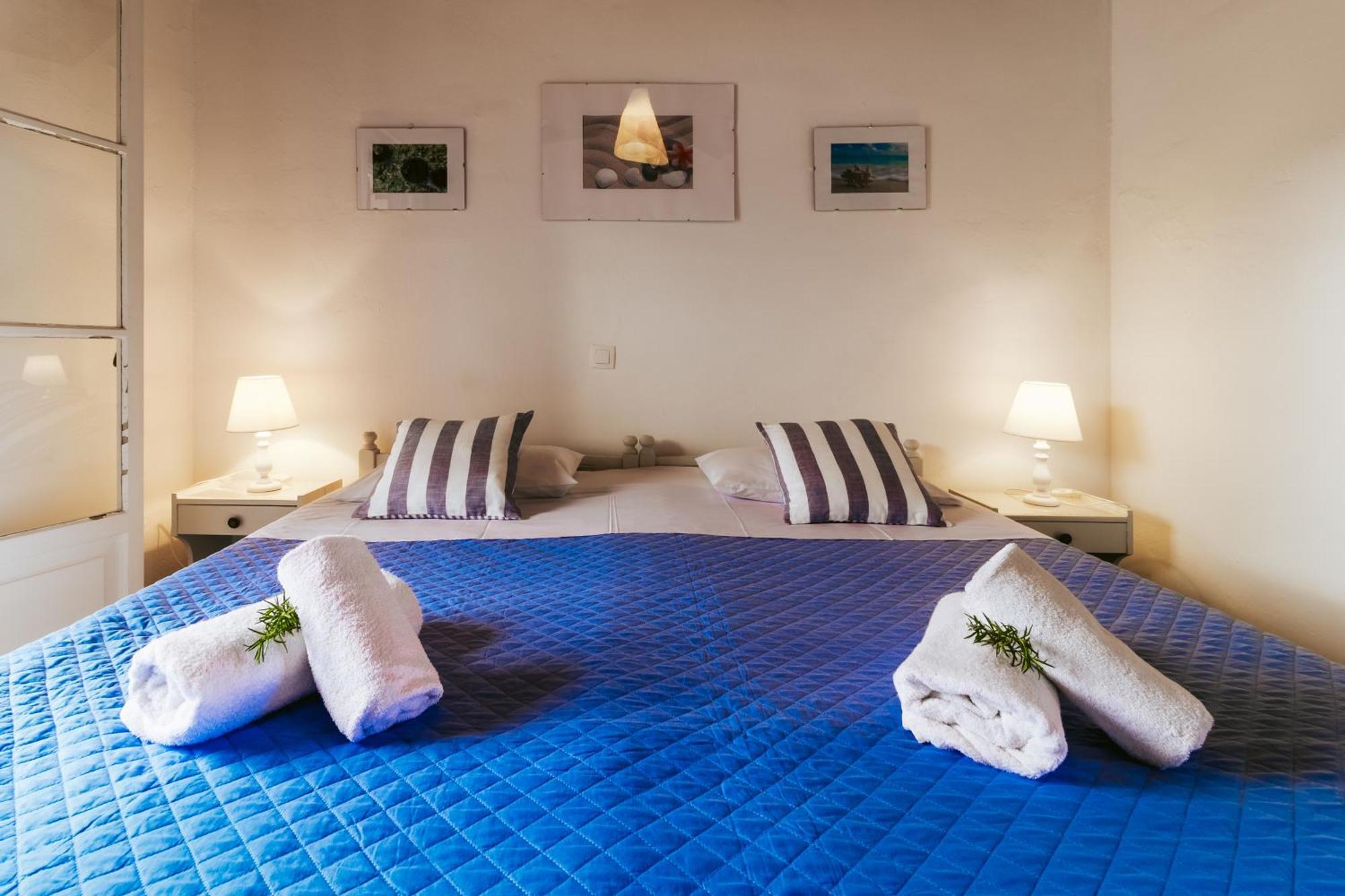 Sunflower Apartments & Studios Kassiopi Bagian luar foto