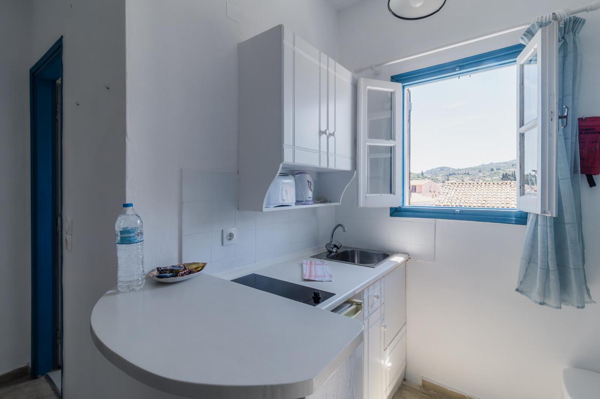 Sunflower Apartments & Studios Kassiopi Bagian luar foto