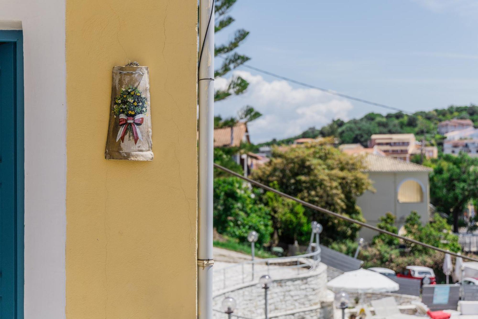 Sunflower Apartments & Studios Kassiopi Bagian luar foto