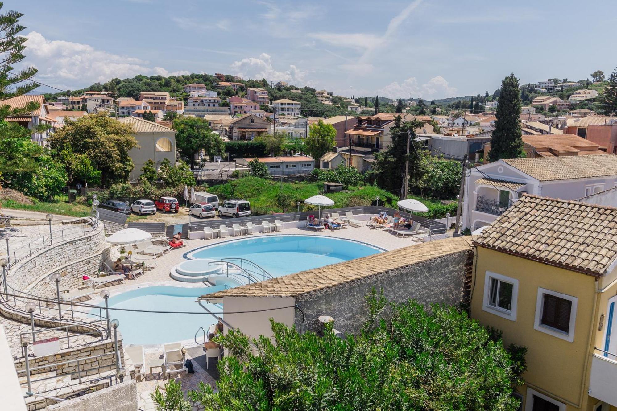 Sunflower Apartments & Studios Kassiopi Bagian luar foto