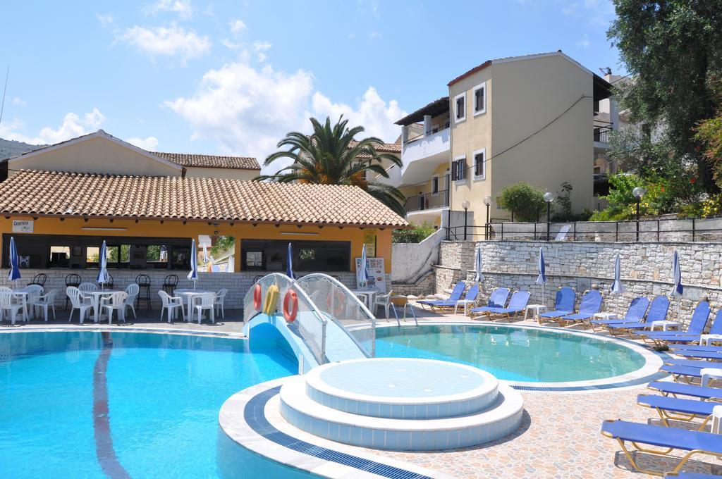 Sunflower Apartments & Studios Kassiopi Bagian luar foto
